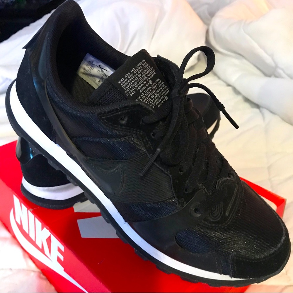 Nike V-Love O.X. SZ 9.5